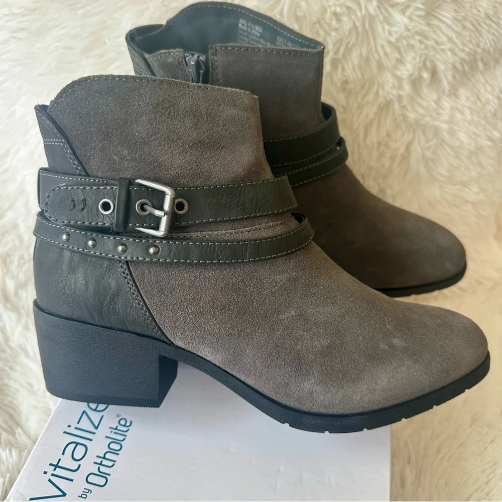 Sonoma Bette Gray Faux Suede Ankle Booties Side Zip Block Heel Women’s 9.5 NWT